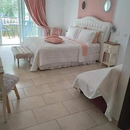 Irida Apartamento *